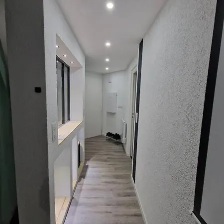 Logement Atypique & Parking Gratuit Gex Exterior foto