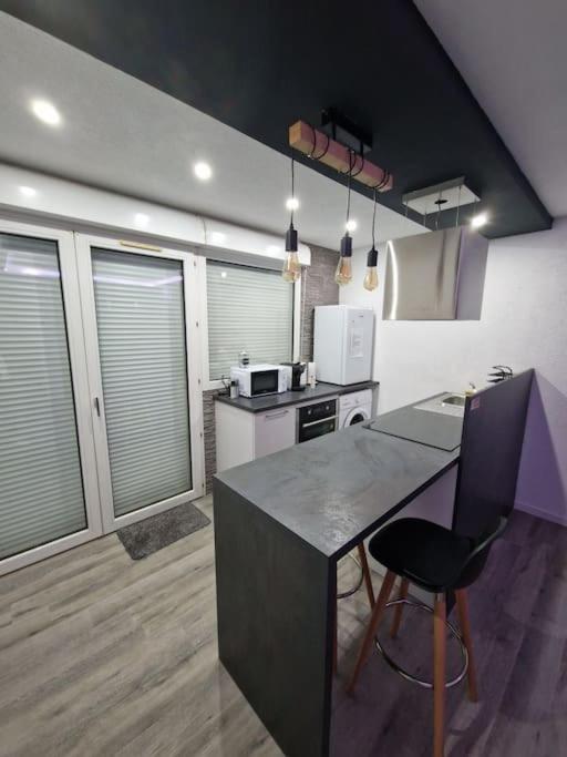 Apartment Atypique & Parking Gratuit *